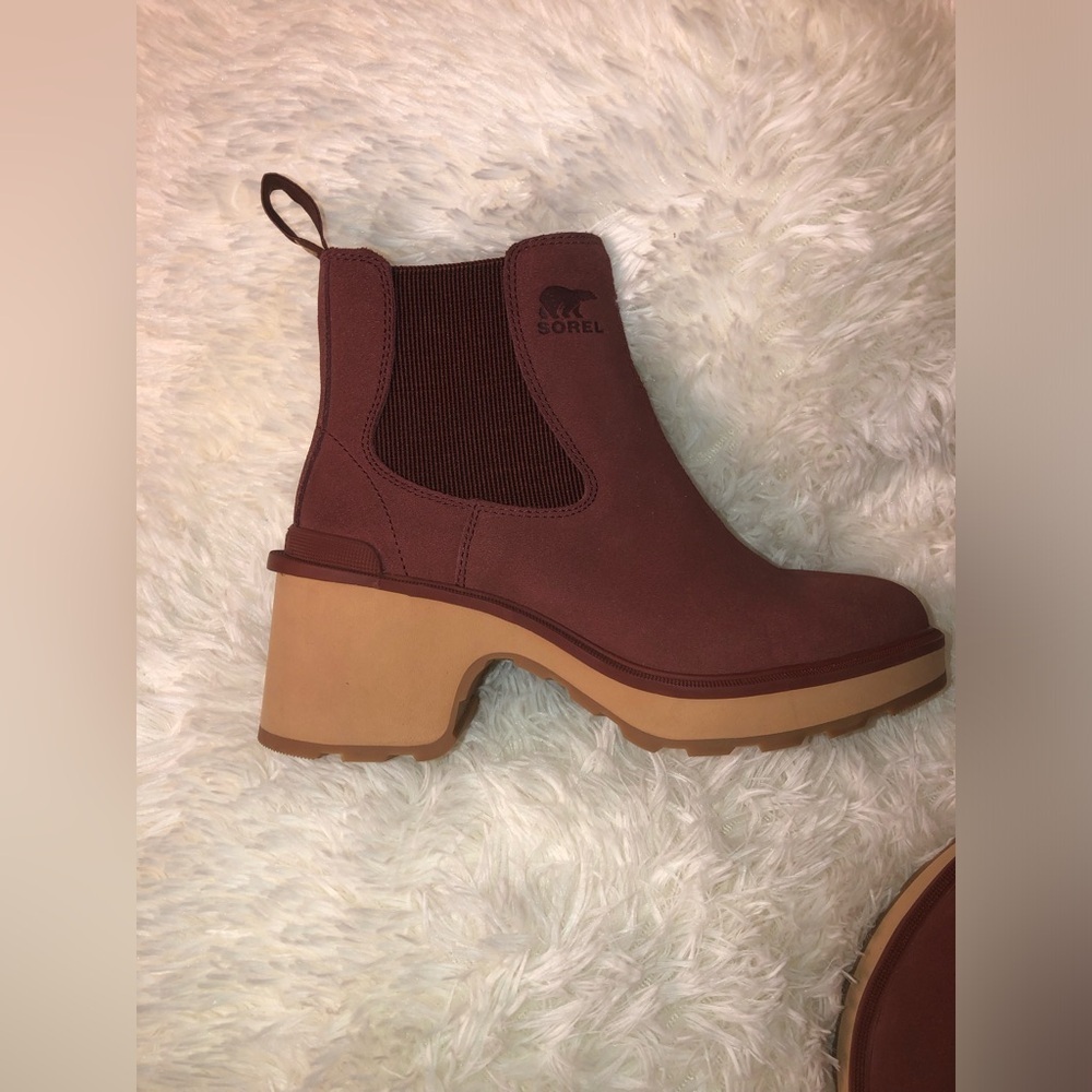 Sorel Women's Hi-Line Heel Chelsea Boots - Umber,Spice size 6.5 NWOB - Picture 6 of 16
